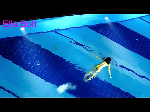❤️ Ich kann nicht aufhören zuzusehen, junge Blondine beim Nacktschwimmen im Pool des ELLA BOLT Resorts erwischt ☑ Hard porn bei de.it-com.top ❌