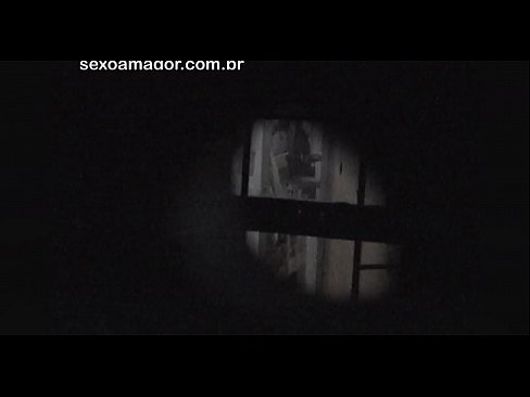 ❤️ Blondie wird heimlich von einem Voyeur aus der Nachbarschaft gefilmt, der sich hinter Hohlblocksteinen versteckt ☑ Hard porn bei de.it-com.top ❌